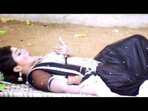 उठे ना देवे खटिया से - Uthe Na De Khatiya Se - Suhag Raat Chorwa Ke Saath - Bhojpuri Hit Songs 2017