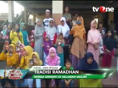 Tradisi Tabuh Bedug Sambut Ramadan di Kudus