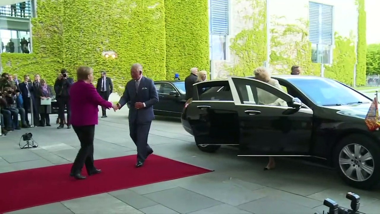 Merkel empfängt Prinz Charles und Camilla