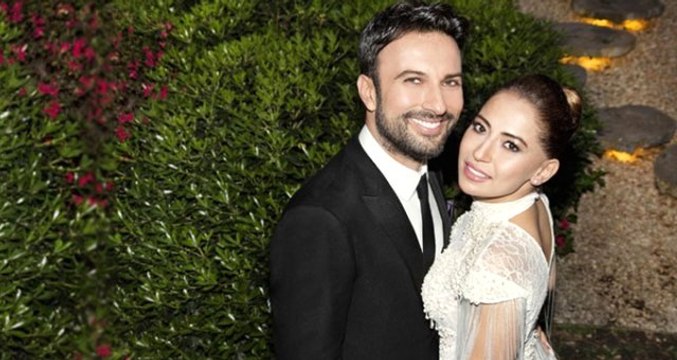Megastar Tarkan'dan Romantik Evlilik Yıldönümü Kutlaması