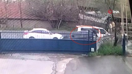 Camını Kırdıkları Otomobili Böyle Soydular