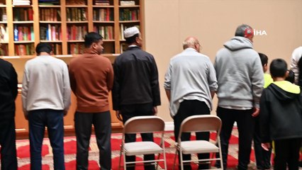 - Los Angeles'taki Müslümanlar İlk İftarı Birlikte Yaptı