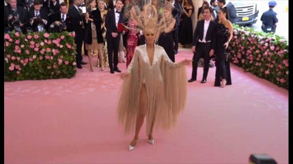 Céline Dion resplendissante au Gala du Met