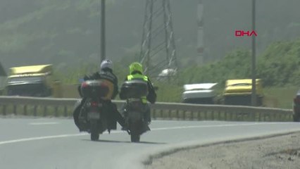 İstanbul- Motosikletlilerin Tehlikeli Yardımlaşması Kamerada