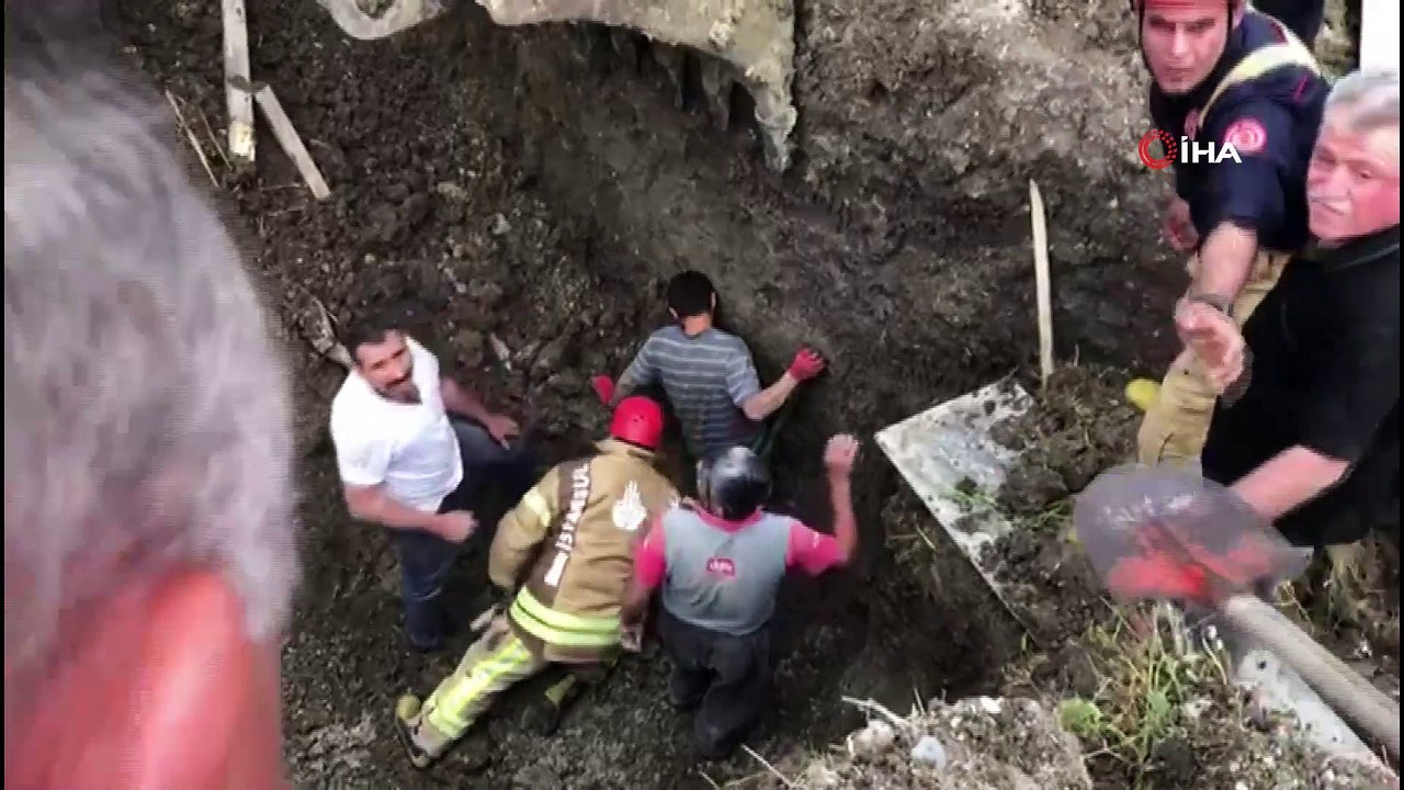 Beylikdüzü'nde bir inşaat çalışması sırasında toprak kayması yaşandı