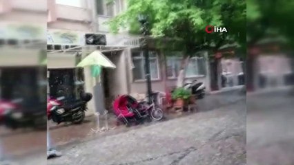 Erdek ve adalarda dolu yağışı etkili oldu, yollar göle döndü