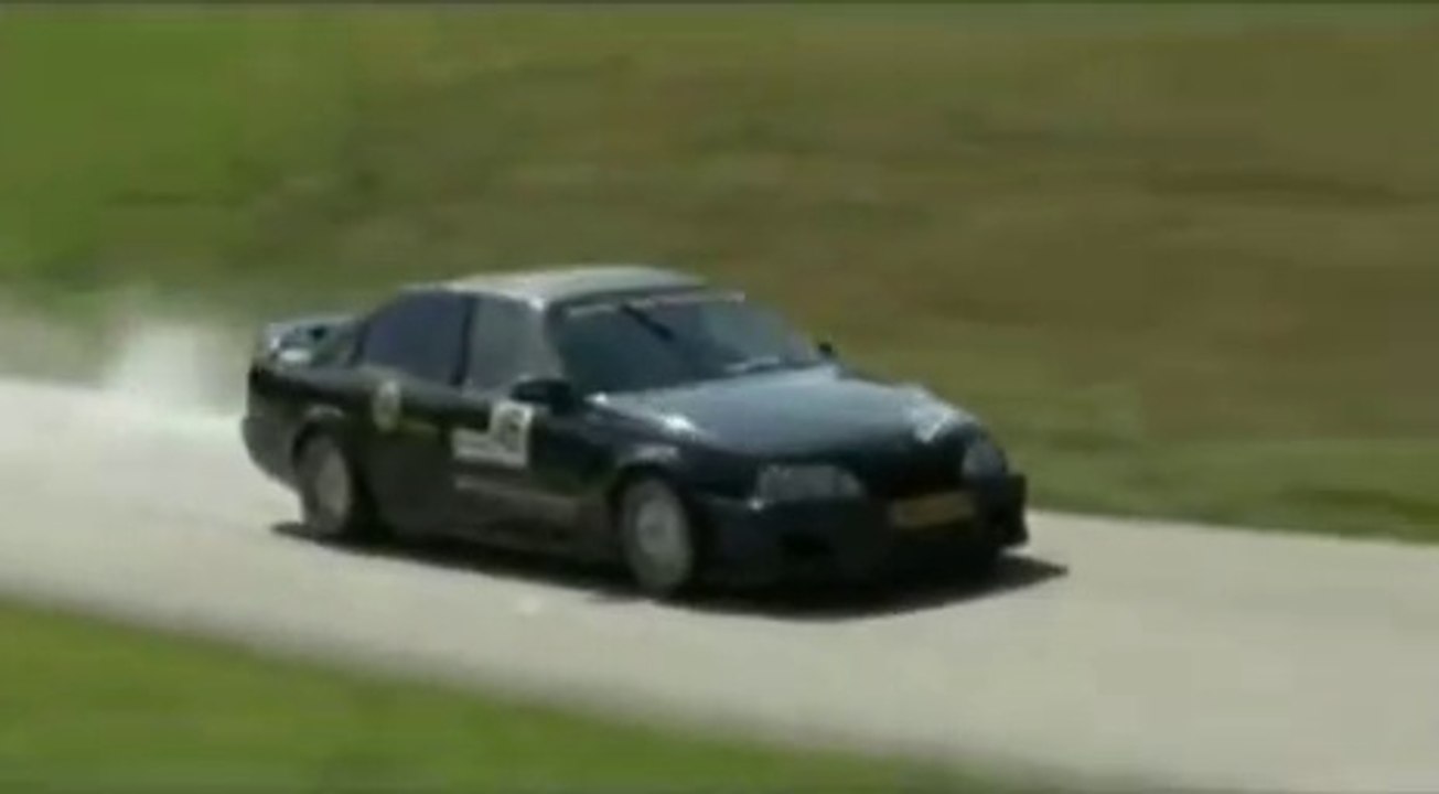 VÍDEO: Así era el Opel Lotus Omega en acción, ¡clasicazo!