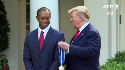 Tiger Woods recibe la “medalla de la Libertad” de manos de Trump