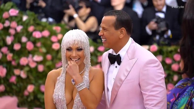 Right Now: Jennifer Lopez Met Gala Red Carpet 2019