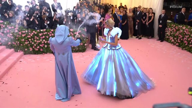 Right Now: Zendaya Met Gala Red Carpet 2019