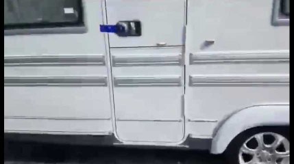 Arnaques aux ventes d’autos de luxe: 1.200 policiers mobilisés