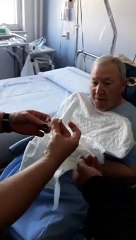 Regalo de los anillos verdaderos en la boda de dos vecinos de Caparroso en el hospital