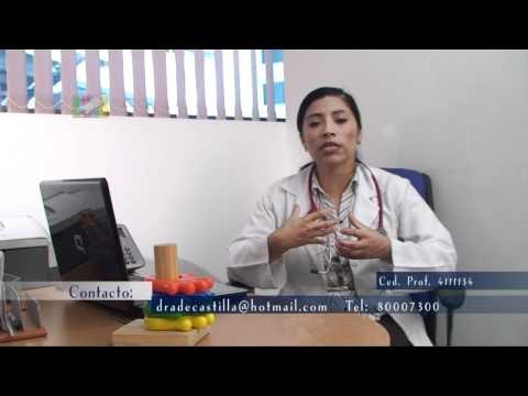 ¿Cómo se puede identificar si un testículo de un recién nacido no ha descendido?