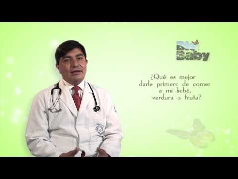 ¿Qué es mejor darle primero de comer a mi bebé, verdura o fruta?