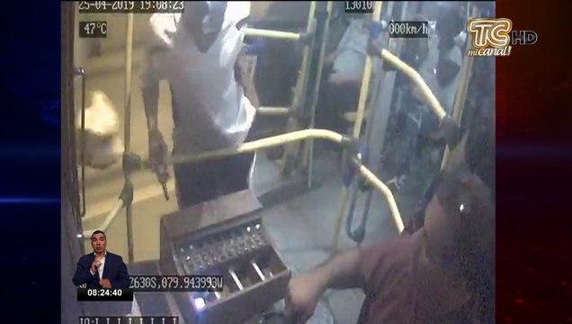 Chofer de bus de transporte urbano fue víctima de un asalto en Guayaquil