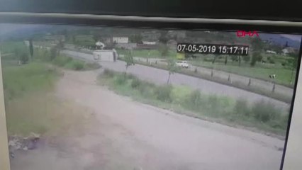 Çanakkale'de Üniversite Öğrencilerini Taşıyan Minibüs Devrildi 25 Yaralı