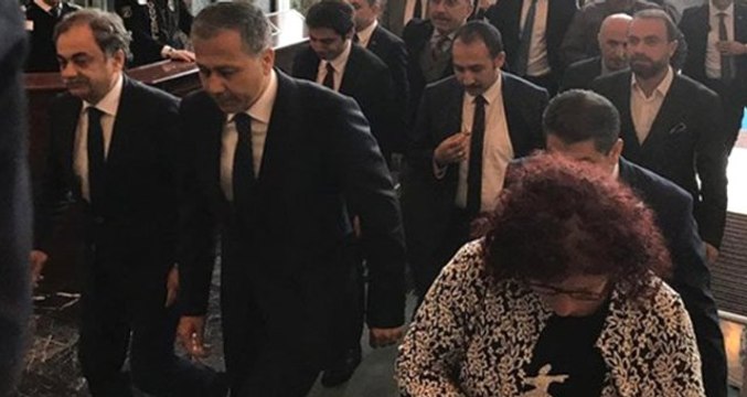 Son Dakika! İBB Başkanlığı'na Vekaleten Atanan Vali Ali Yerlikaya İBB Binasına Geldi