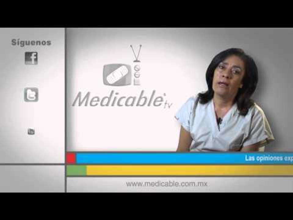 ¿Por qué tengo los dientes amarillos y qué puedo hacer para corregirlo?