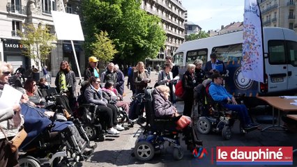 Une caravane en route vers Paris pour les droits des personnes handicapées