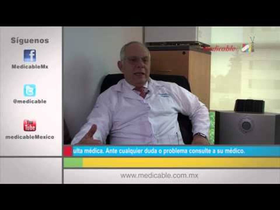 ¿Qué es la fiebre tifoidea y qué síntomas presenta?