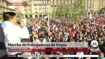 Trabajadores de limpieza de CDMX protestan en el Zocalo