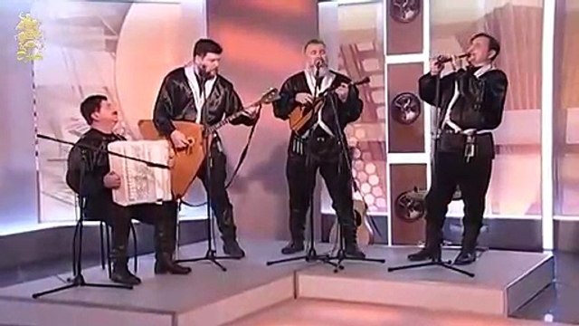 Как теперь она тебя уважит (Плач) - Казачий квартет Кумовья (2011)