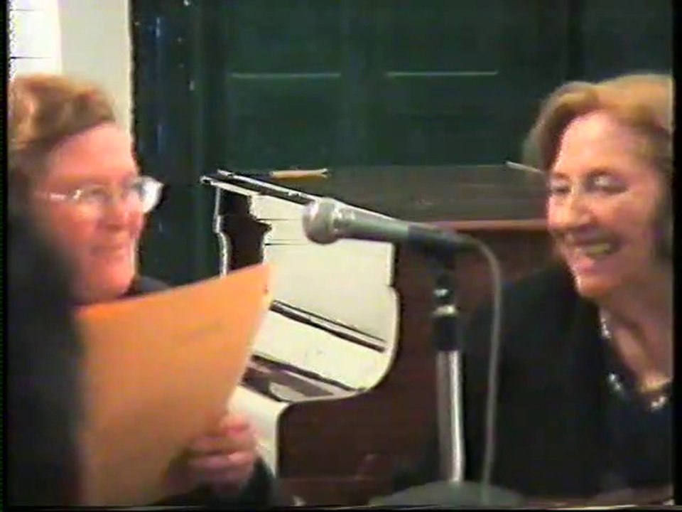 Presentación de Esa Luz suficiente. Libro de poemas de Clara Peyrano Denas - Segunda parte