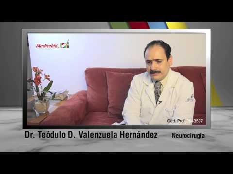 ¿Cuáles son los beneficios y riesgos de una terapia de estimulación cerebral profunda?