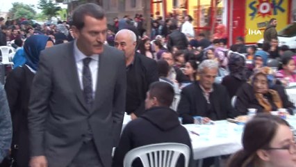 Zeytinburnu halkı sokak iftarında buluştu