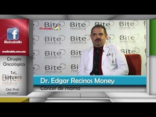¿Cuándo se debe realizar una biopsia de una lesión en el pecho?