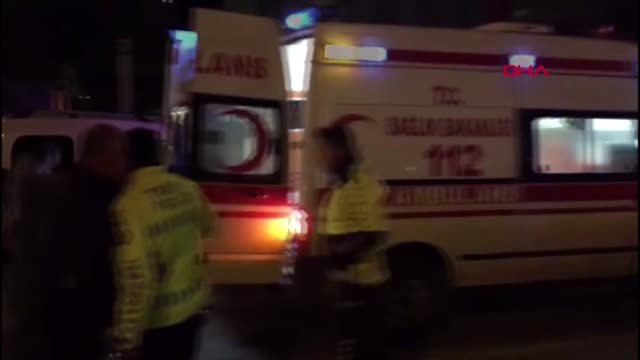 Manisa Otomobil ile Çarpışan Minibüsteki 4 Kişi Yaralandı