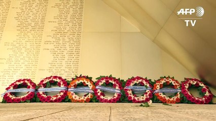 Homenagens e silêncio