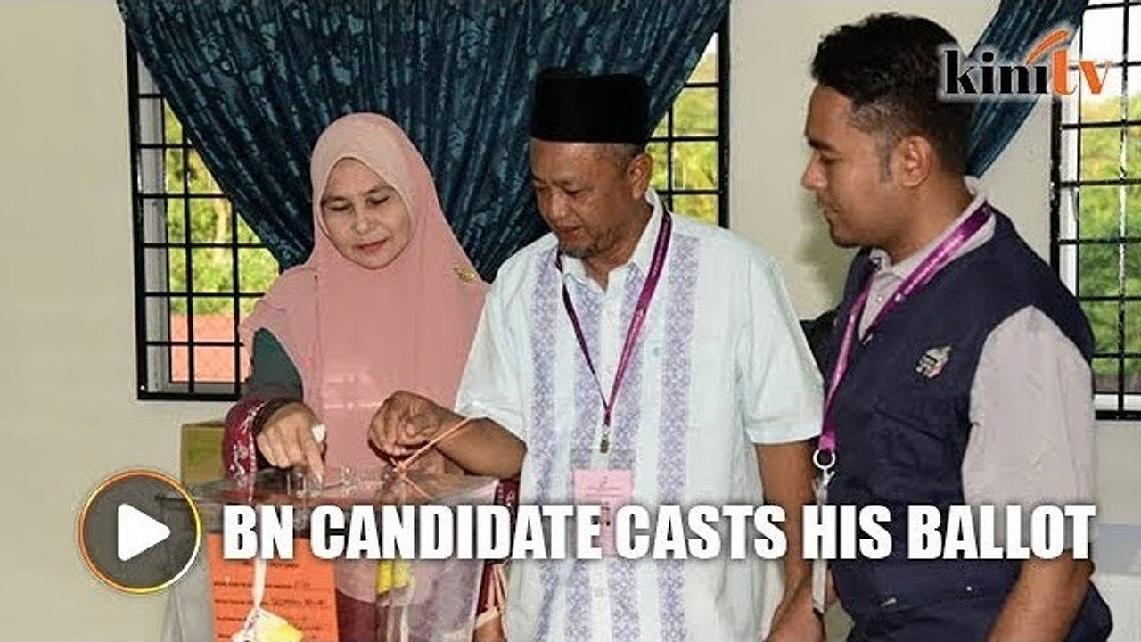 Semenyih votes: BN candidate casts his ballot