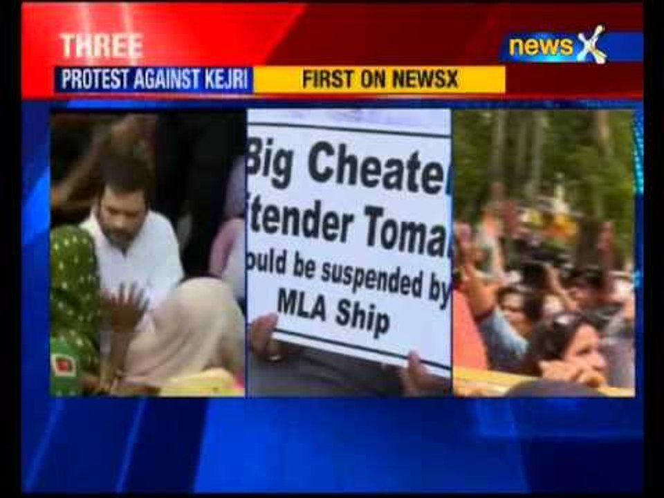 Fake degree row: BJP worker protest against Kejriwal