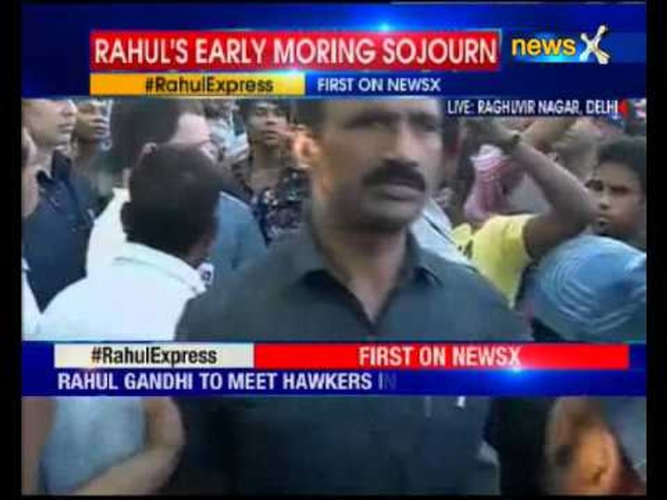 Rahul Gandhi meets street vendors in Delhi
