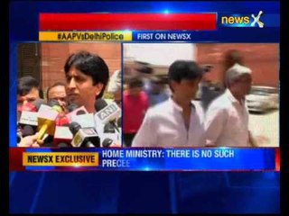 Kumar Vishwas addressing media