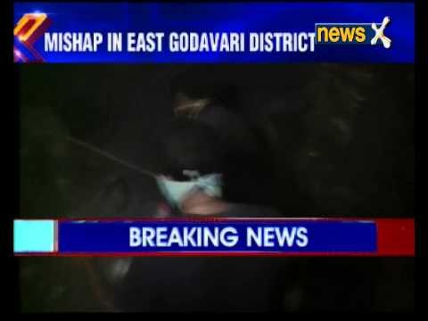 16 died in road accident in east Godavari district of Andhra Pradesh