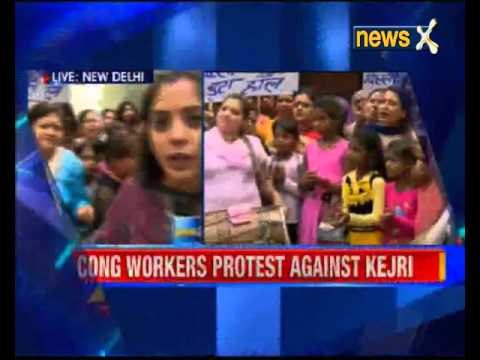 Congress women workers staged a protest against Delhi Chief Minister Arvind Kejriwal residence