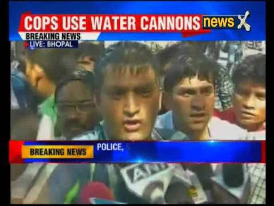 NSUI students protest in Bhopal over JNU row