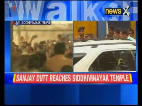 Sanjay Dutt reaches Mumbai, visits Siddhivinayak with wife Manyata