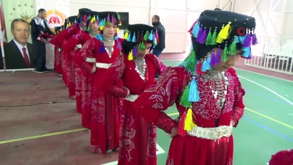 Kato Dağı eteklerinde huzur halayları çektiler