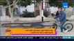 عسل أبيض - على طريقة الشيخ حسني في الكيت كات.. كفيف يقود دراجته في الشارع
