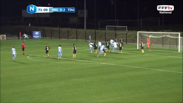 Magnifique frappe de LOBRY mais elle passe de peu à côté.