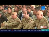 بالورقة والقلم - فيديو للرئيس السيسي وهو يتناول وجبة الافطار وسط الجنود بـ سيناء