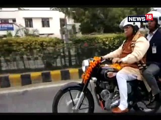 करनाल: बाइक रैली में CM मनोहर लाल खट्टर का दिखा अलग अंदाज