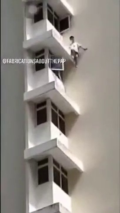 Un enfant chute d'un balcon au 17ème étage à Singapour. Sauvé par le tapis gonflable des pompiers