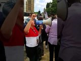 مظاهرة ضد زيارة أمير قطر تميم للبرلمان البريطاني في لندن تنديدا بدعمه للإرهاب