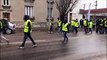 Les gilets jaunes défilent dans les rues barisiennes