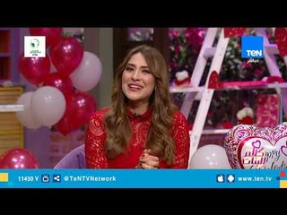 كابتن هشام حنفي يفاجئ شقيقته سارة حنفي بهدية في عيد الحب