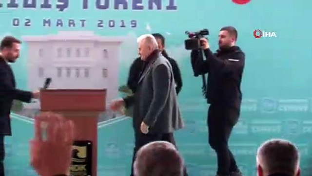 AK Parti İstanbul Büyükşehir Belediye Başkan Adayı Binali Yıldırım cemevi açılış töreninde konuştu
